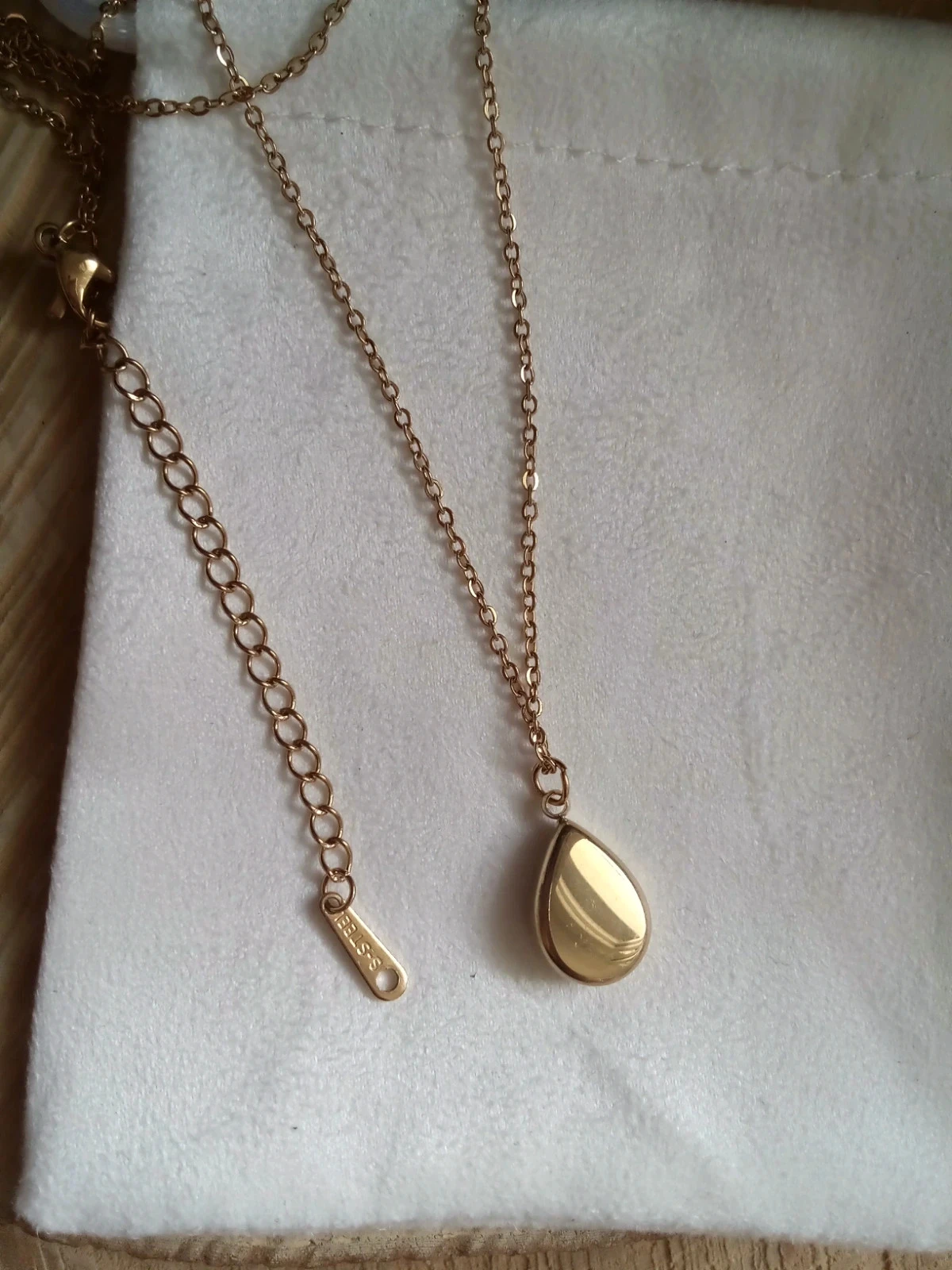 Colar pingente de gota de ouro em aço inoxidável dourado – photo 3
